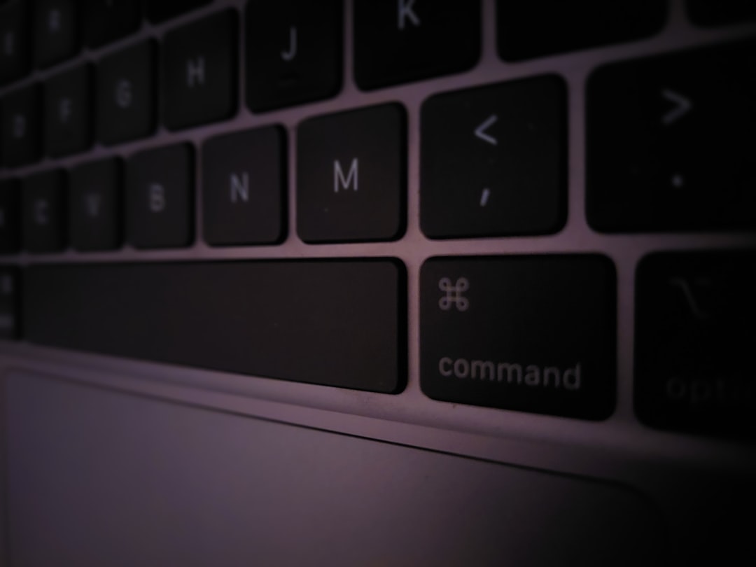 Precision and efficiency: Mastering the keyboard to execute complex operations via the Linux command line.